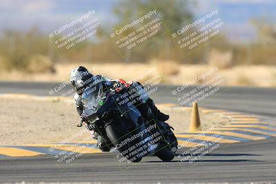 media/Jan-10-2025-CVMA Friday Practice (Fri) [[489e0da257]]/Group 4 and Trackday/Session 5 (Turn 7)/